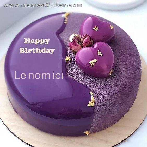 Gâteau à la crème violette et coeurs
